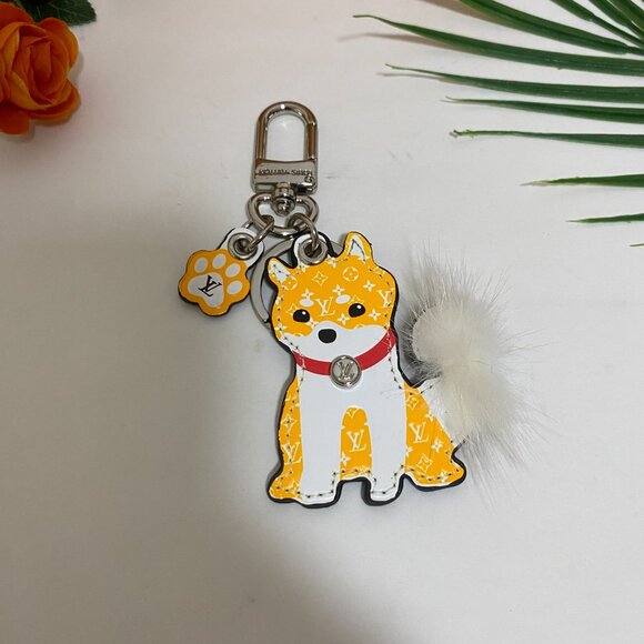 Keychain LV🎶🏖️⛱️ - Picture 7 of 9